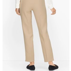 Talbots women’s Hampshire Cream/Fawn Ankle Pants size 14